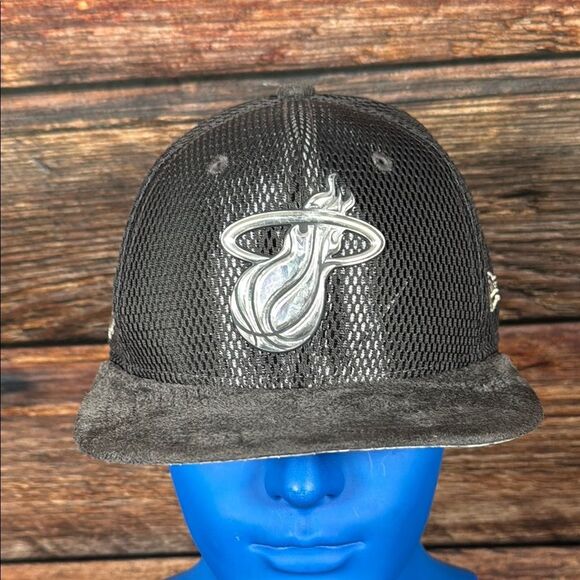 New Era Miami Heat Hat 9Fifty SnapBack - Picture 1 of 6